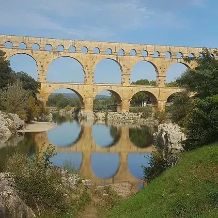 Pont Du Gard Apartamento *